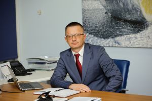 Исполнительный директор по техническим вопросам: Душан Пртењак